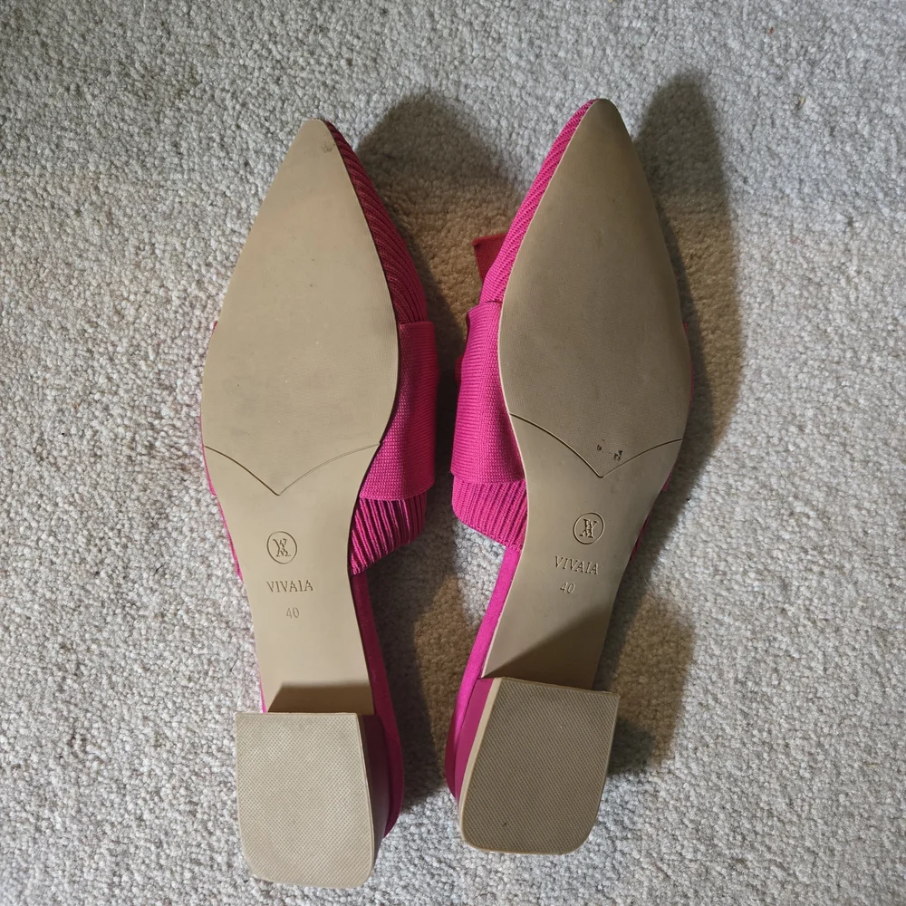 Elegant Pink Bow Mules - Picture 2 of 4